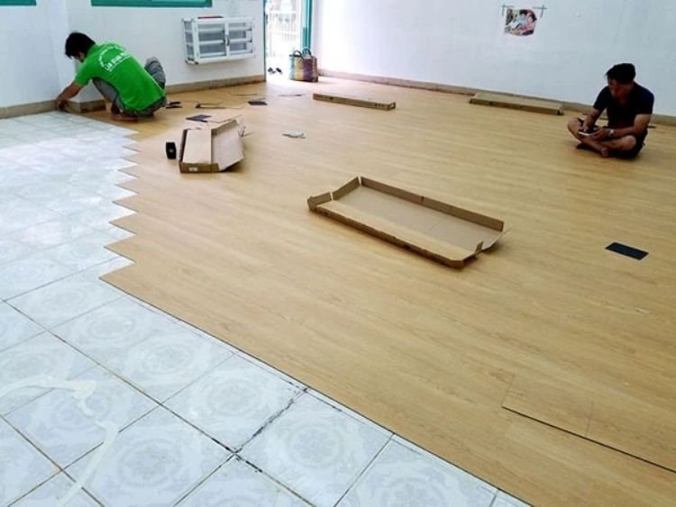 Giá thi công hoàn thiện sàn nhựa giả gỗ