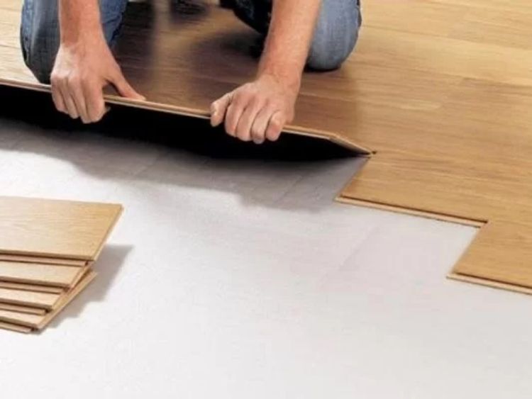 Hệ thống hèm âm dương giúp các tấm liên kết chặt mà không cần keo dán