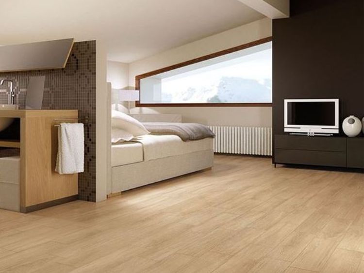 Tấm nhựa giả gỗ giúp không gian phòng ngủ thêm ấm cúng, sang trọng và dễ vệ sinh.